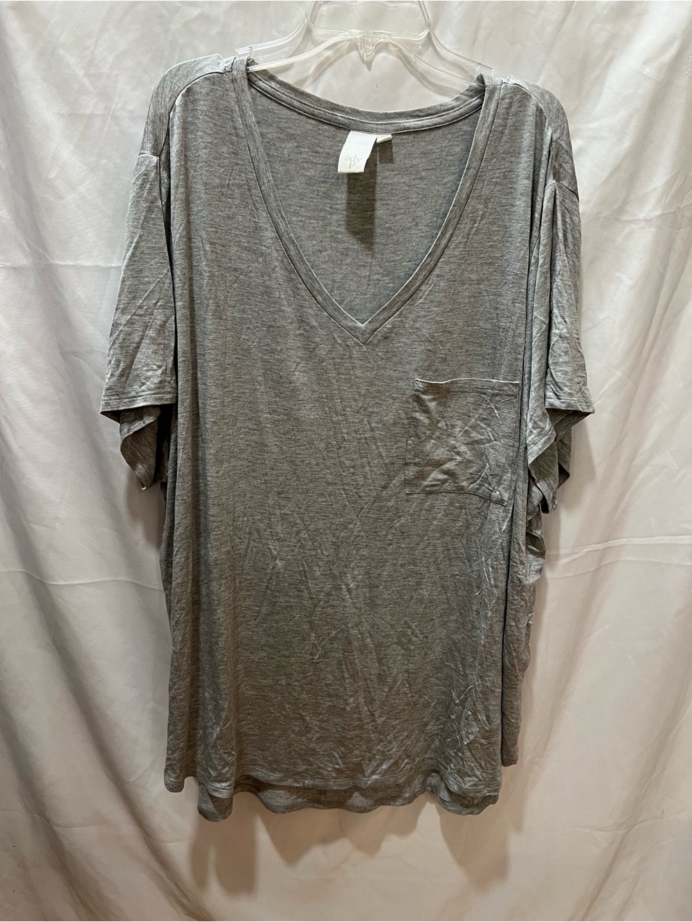 Women's Gray V-Neck Pocket Tee
